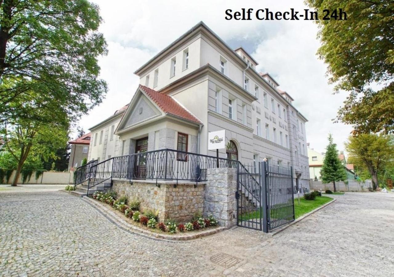Villa La Pierre Strzegom Exterior photo