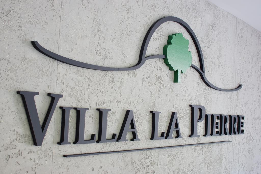 Villa La Pierre Strzegom Exterior photo